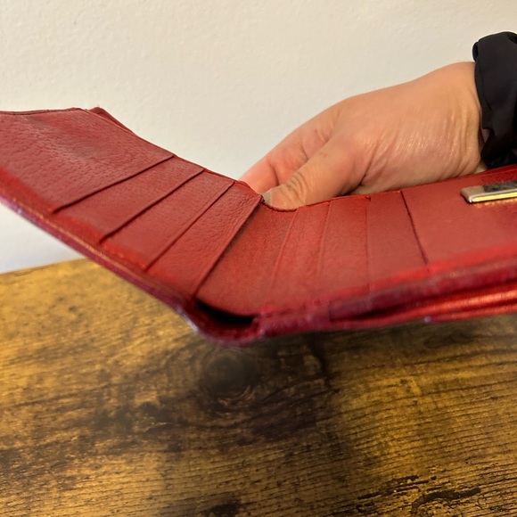 Gucci Red Leather Wallet - Picture 5 of 7